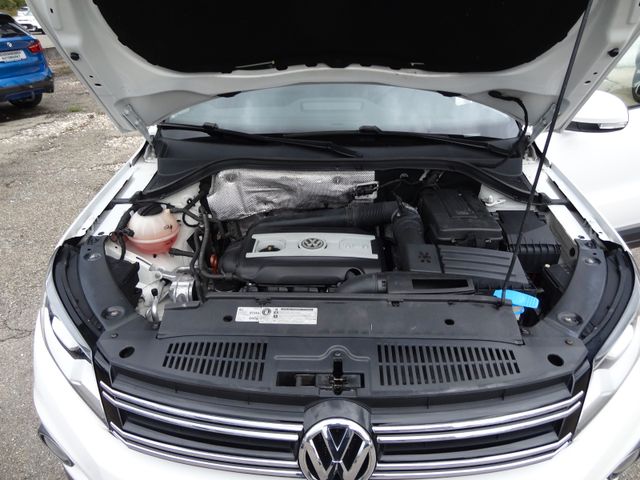 Fahrzeugabbildung Volkswagen Tiguan Sport Style 4Motion/Xenon/SitzH/PDC/Leder
