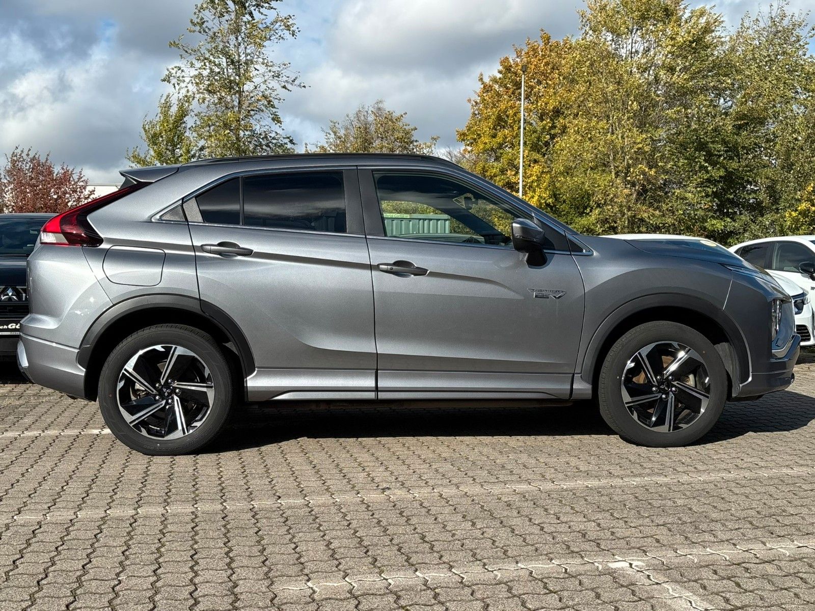 Fahrzeugabbildung Mitsubishi Eclipse Cross PHEV PLUS