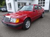 Mercedes-Benz 230 E,, 3. Hand, deutsch, sagenhafter Zustand - Mercedes-Benz 230: 230e
