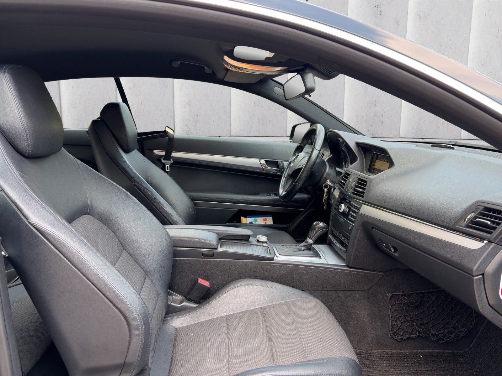 Fahrzeugabbildung Mercedes-Benz E 200 E Coupe CGI BlueEfficiency
