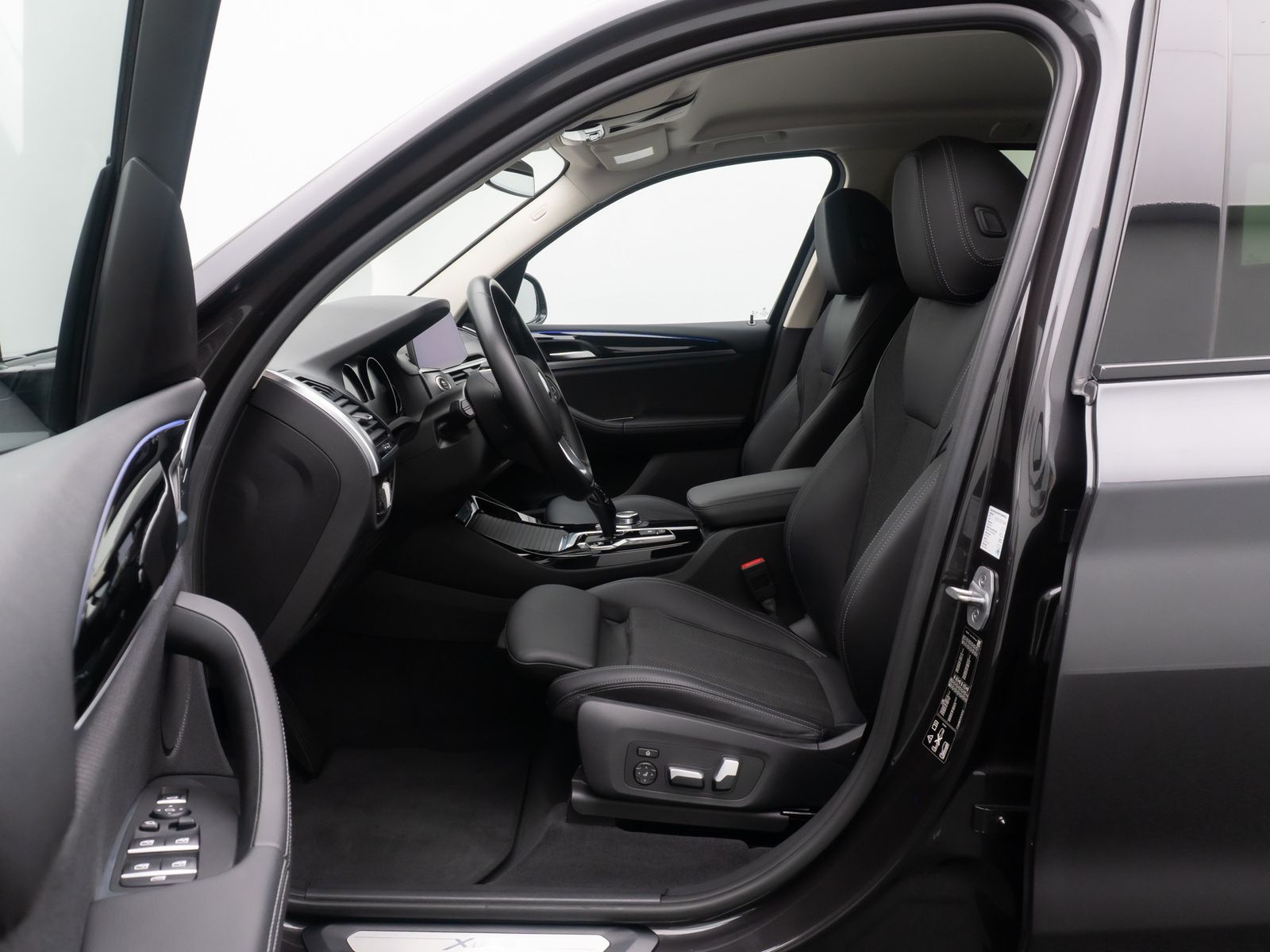 Fahrzeugabbildung BMW X3 xD20d xLine Kamera DAB Memory AHK Komfort 19"