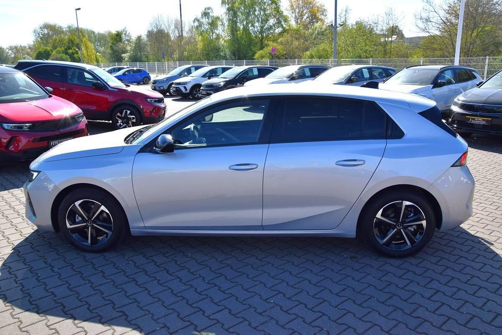 Opel Astra — fotografia 3