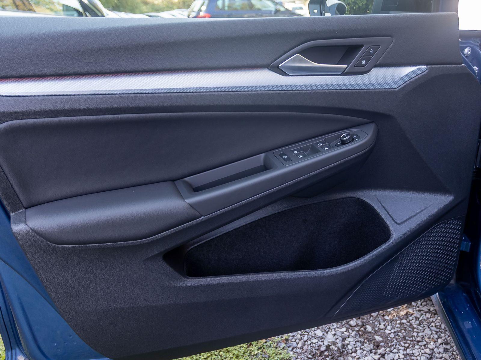 Volkswagen Golf VIII Goal 1.5 eTSI DSG Navi Matrix ACC AHK, миниатюра 10