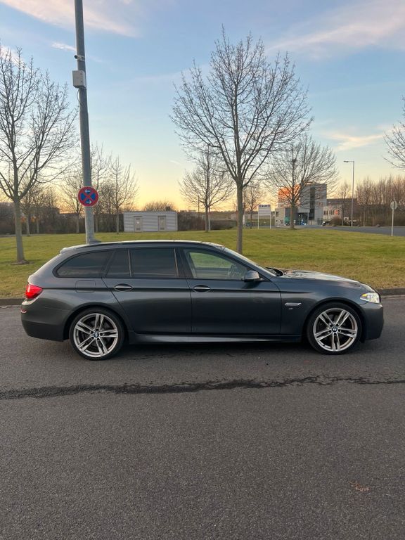 Image of BMW 530