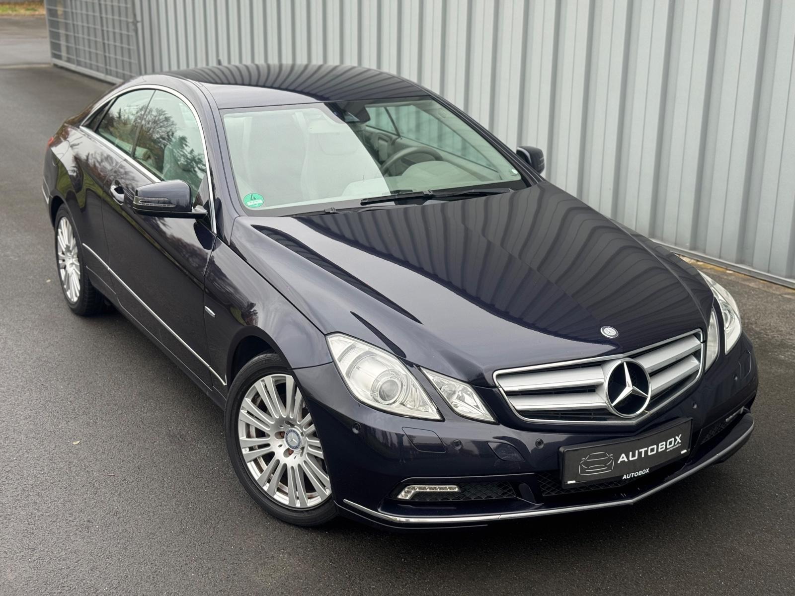Mercedes-Benz E 220 *AVANGAERDE*KLIMA*SHZ*AUT*LEDER*NAVI+