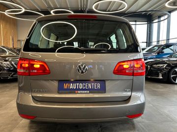 Volkswagen Touran Highline *AHK*Xenon*DAB*Klima*Navi*Kamera
