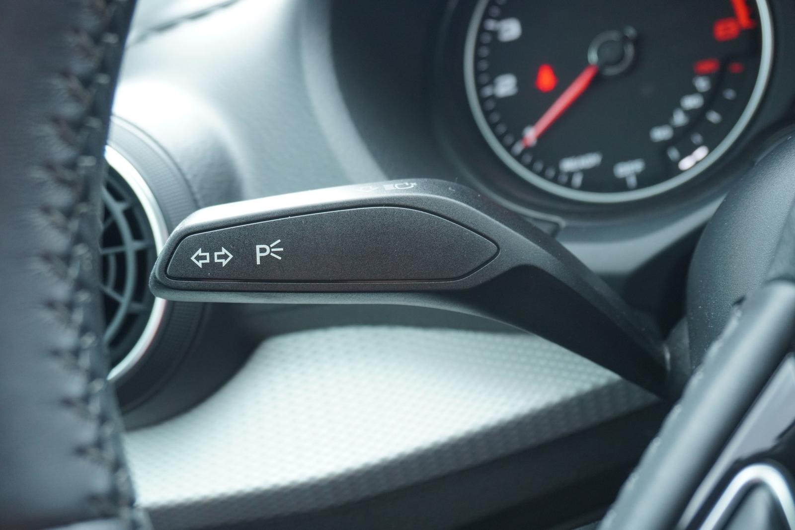 Audi Q2 1.0 TFSI LED Navi Sitzheizung Keyless-Go