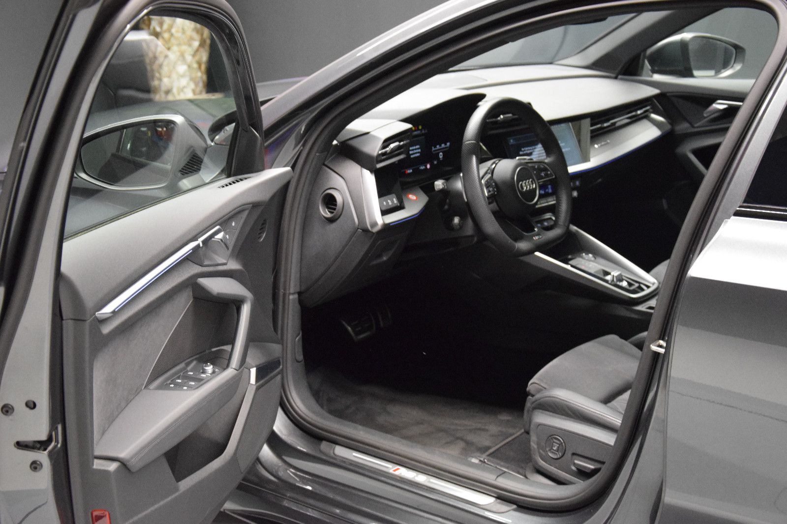 Fahrzeugabbildung Audi RS3 Sportback 2.5 TFSI Massage B&O Pano ACC B&O