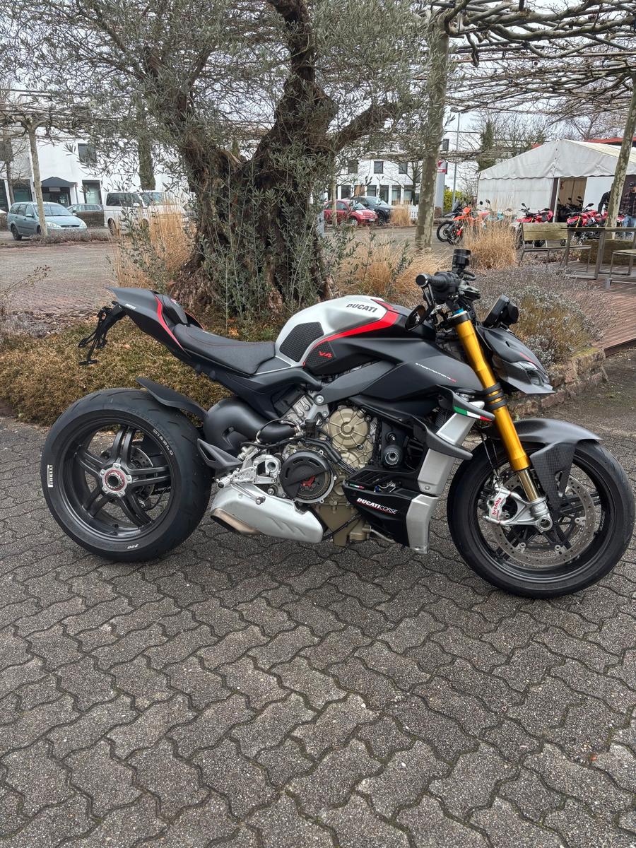 Ducati Streetfighter V4 SP -viel Zubehör, Werksgarantie