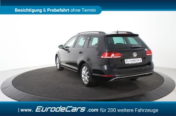 Volkswagen Golf - 6