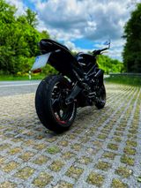 Triumph Street Triple 675 / TOP Zustand/ Sportauspuff - TRIUMPH 675