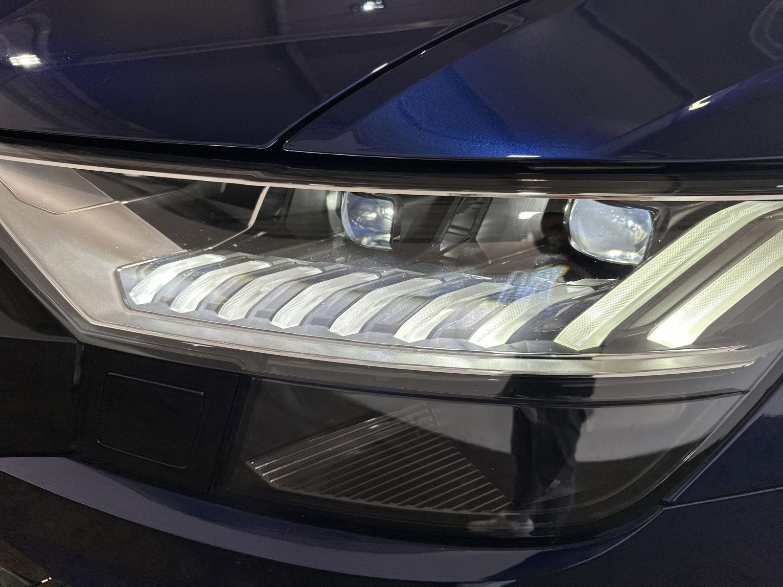 Audi Q8 50 TDI S LINE competition +CARBON+MATRIX+AHK+