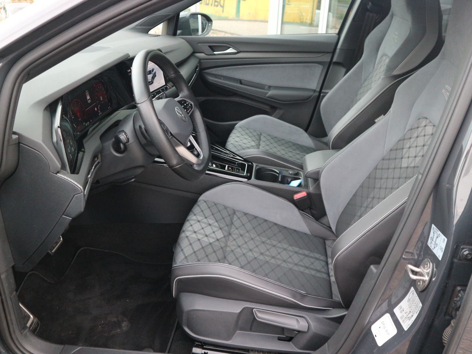 Volkswagen Golf - Bild 10