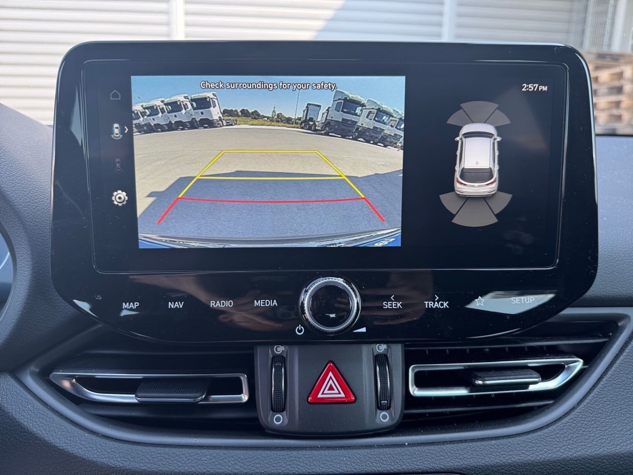 Fahrzeugabbildung Hyundai i30 ADVANTAGE LED*2Z-KLI*NAVI*WINTER*CARPL*KEYL*