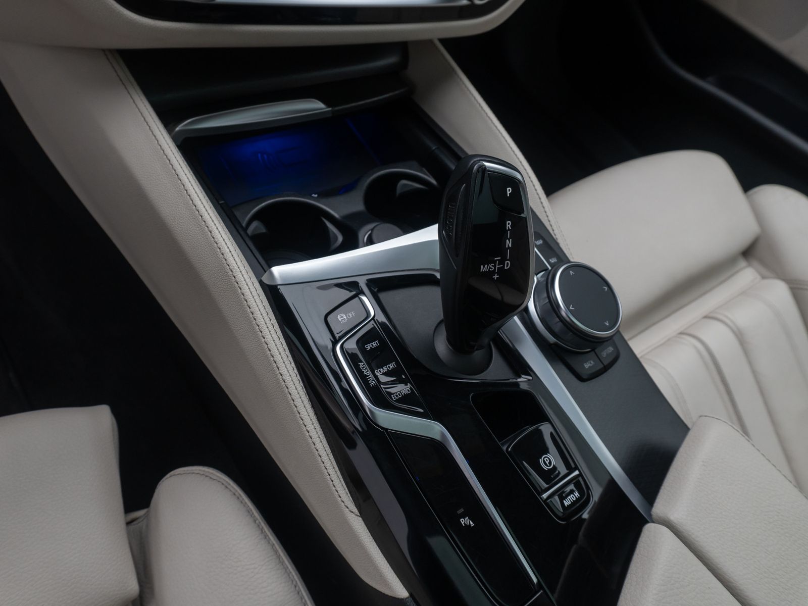 Fahrzeugabbildung BMW 540d xD M Sport FondEnt Kamera HiFi Panorama TV