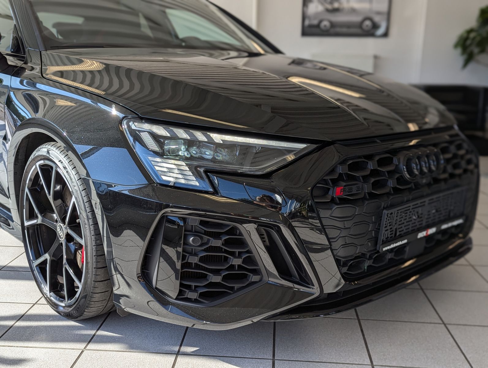 AUDI RS 3 2.5 TFSI quatt Matrix HUD Nappa Cam B&O 19" - Image 10