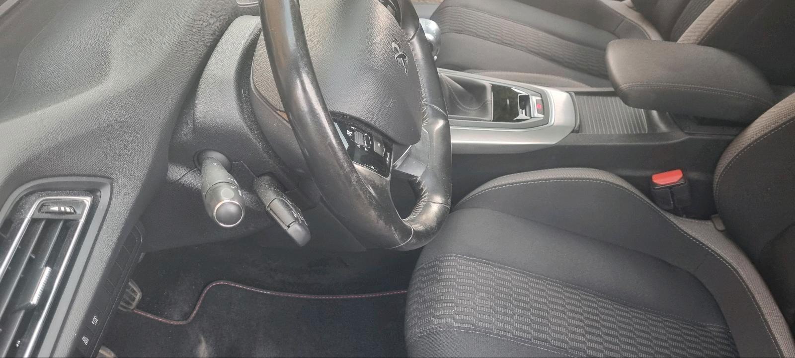 Peugeot 308 2015 — photo 6