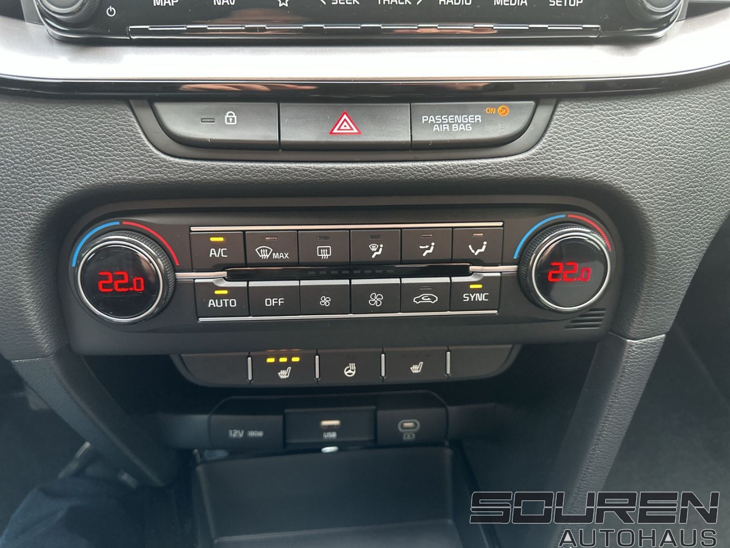 Fahrzeugabbildung Kia Ceed 1.0 T-GDI Vision Komfort+ Navi+Apple CarPla