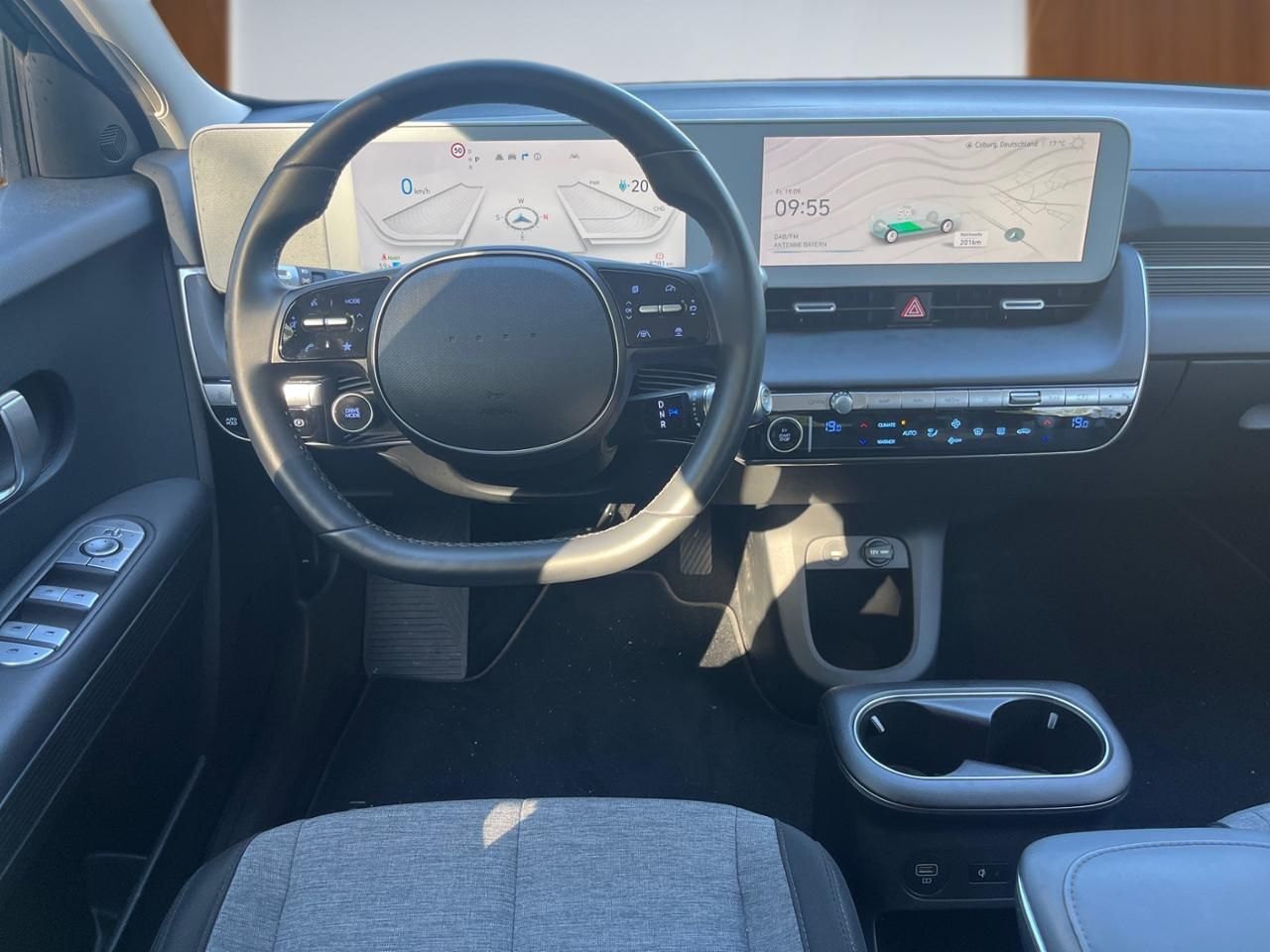 Fahrzeugabbildung Hyundai IONIQ 5 DYNAMIQ *58kWh*KLIMA*SHZ*LHZ*