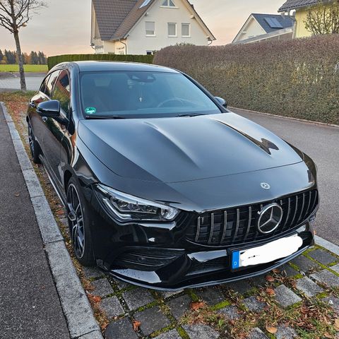 MERCEDES-BENZ CLA 35 AMG Shooting Brake