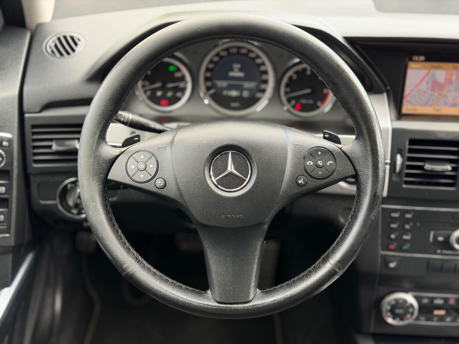 Mercedes-Benz GLK 350 CDI Sport V6 224 ch BVA 4Matic / Toit panoramique / Cuir / Bi-Xénon / Jantes 20"