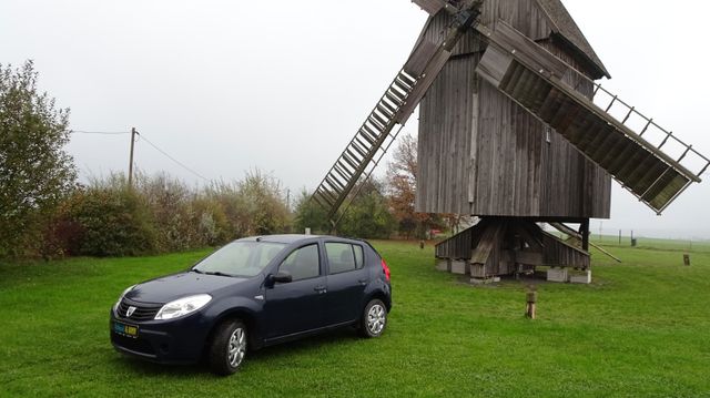 Dacia Sandero Basis 1,2 nur 77000 km 1.Hand TÜV NEU !