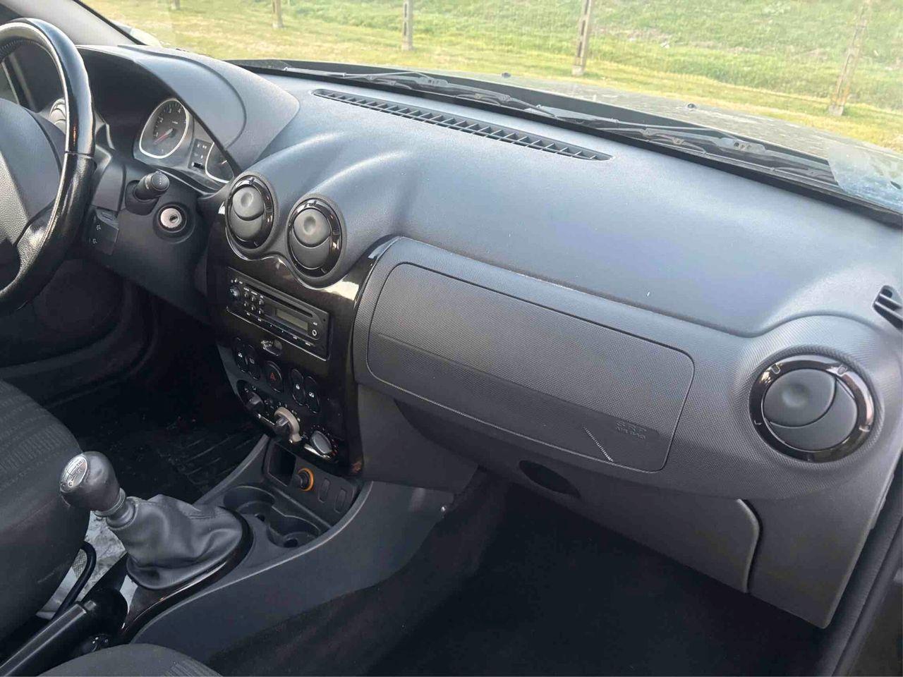 Dacia Duster 2011 — photo 8