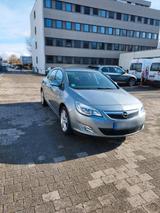 Opel Astra J Turbo / Neu TUV 01/2028 - Opel Astra aus 2010: Turbo