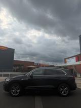 Volkswagen Touareg Elegance 4Motion - VW Touareg in Duisburg