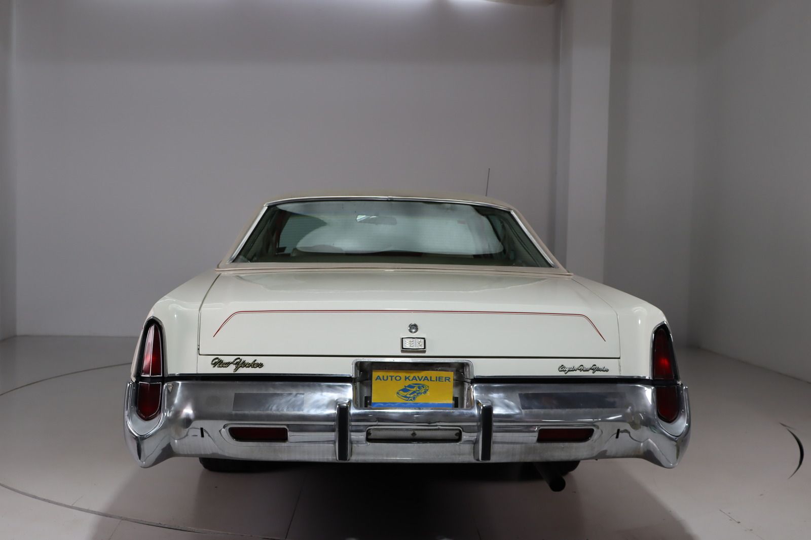 Fahrzeugabbildung Chrysler New Yorker V8 7.2 * Leder * Klima * el. Sitze
