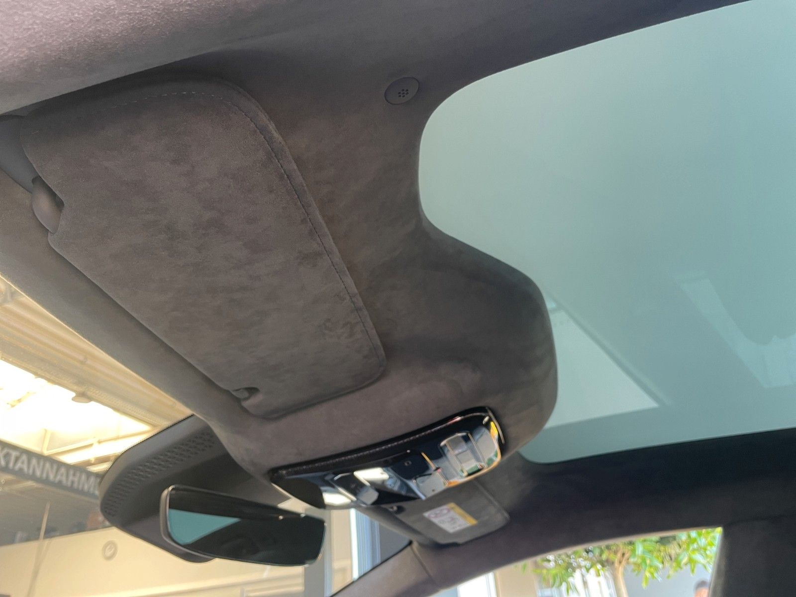 Fahrzeugabbildung Lotus Emeya Glasdach 21 Zoll mtl. Leasingrate 690,00€