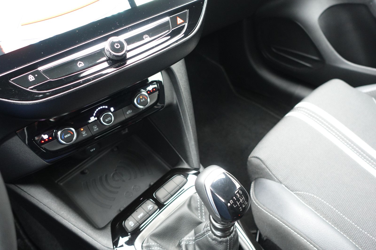 Fahrzeugabbildung Opel Corsa 1.2Turbo GS Allwetter,Navi,LED,PDC,Kamera