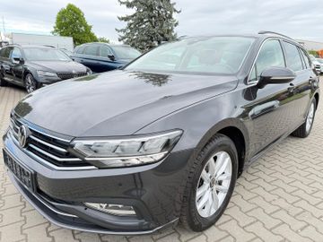 Volkswagen Passat Variant - 1