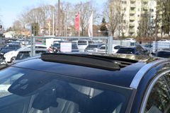VOLVO V60 Kombi D4 Summum Leder Schiebedach Navi VOLL VOLVO V60 Kombi D4 Summum Leder Schiebedach Navi VOLL