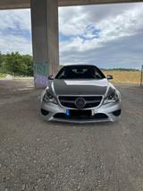 Mercedes-Benz E 200 Autom. Standard