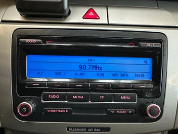 Volkswagen Passat Variant Comfortline *AHK*Klima*SHZ*PDC*