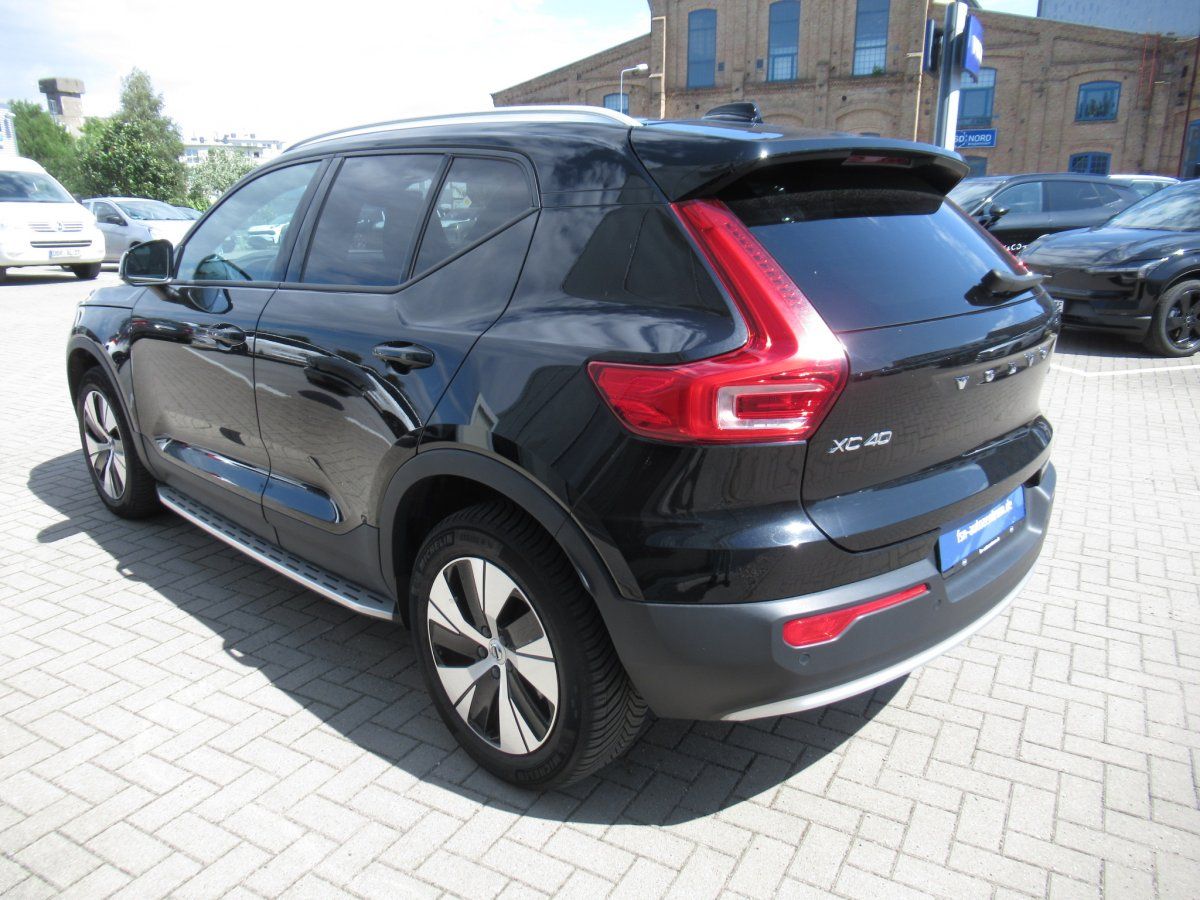 Volvo XC40 B3 Benzin Core Automatik imagem 3