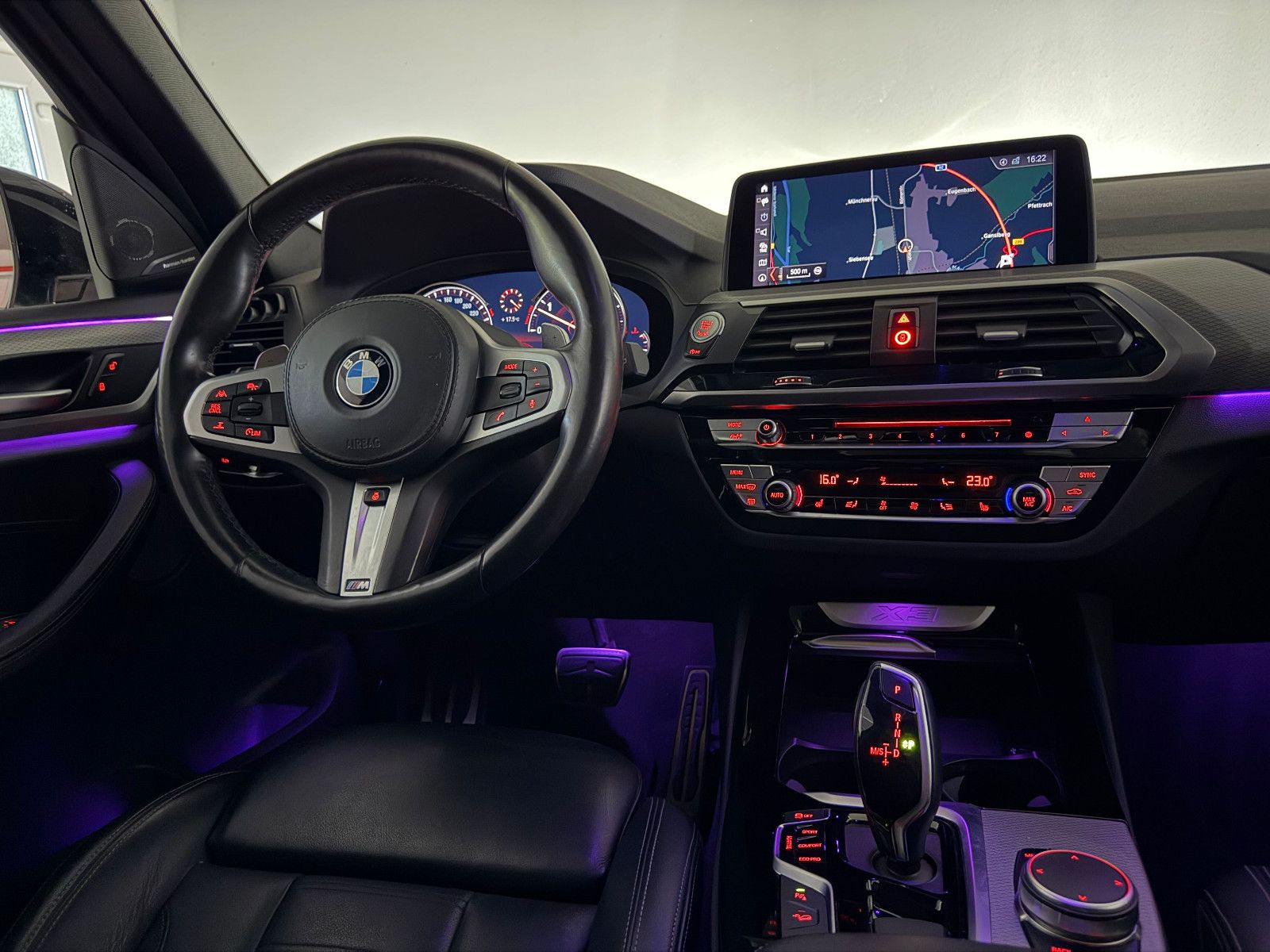 Fahrzeugabbildung BMW X3 xDrive 30 d M SPORT/LED/HuD/AHK/PANO/H&K/DAB