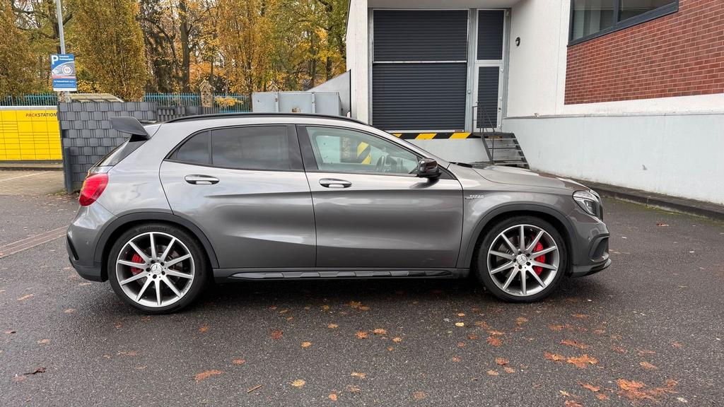 Mercedes-Benz GLA 45 AMG