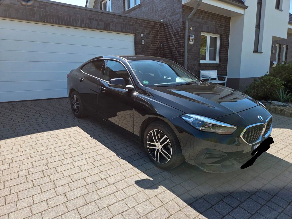 Image of BMW 218