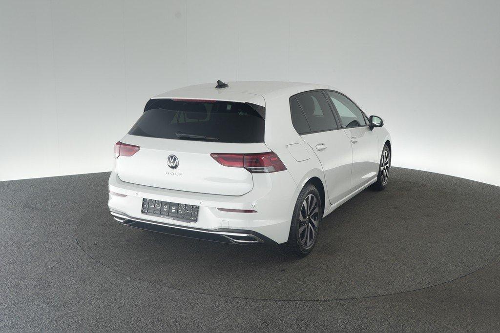 Volkswagen Golf 1.5 TSI Life LED ACC Kamera AHK Navi