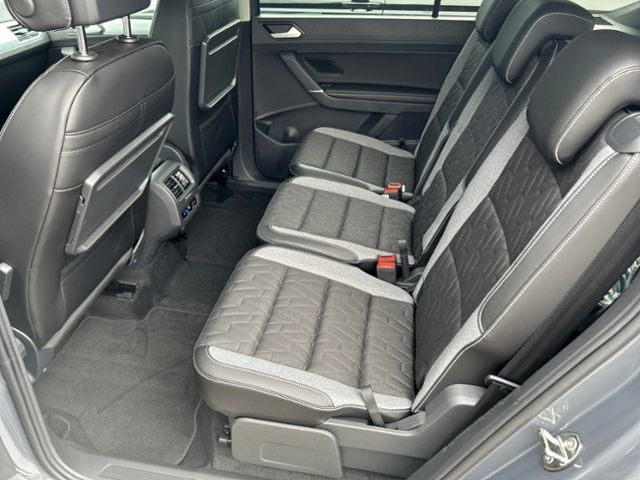 Fahrzeugabbildung Volkswagen Touran 1,5 TSI DSG 7-SITZER AHK KEYLESS NAVI APP