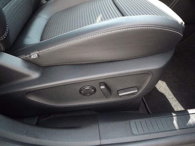 Kuga Plug-In Hybrid Titanium X*Head-up*B&O*AHK*