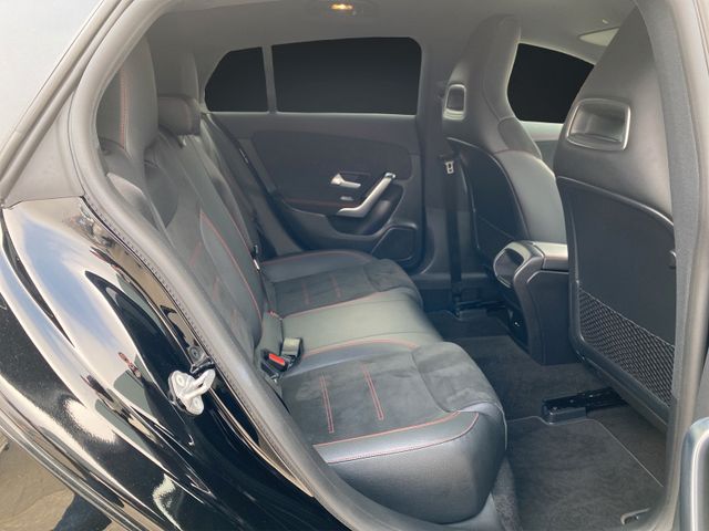 Mercedes-Benz CLA 180 Shooting Bra