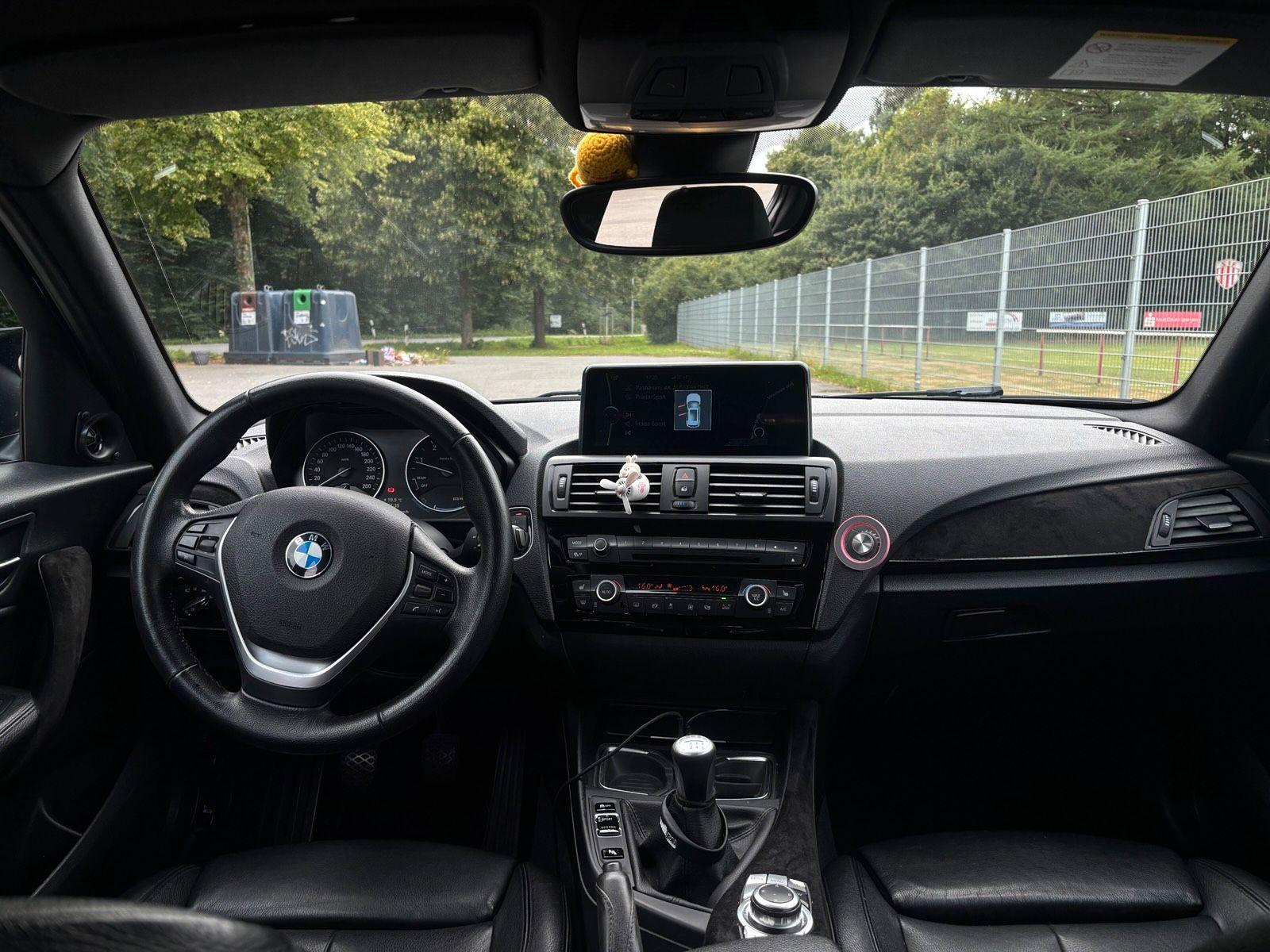 BMW 118 2011 — photo 7
