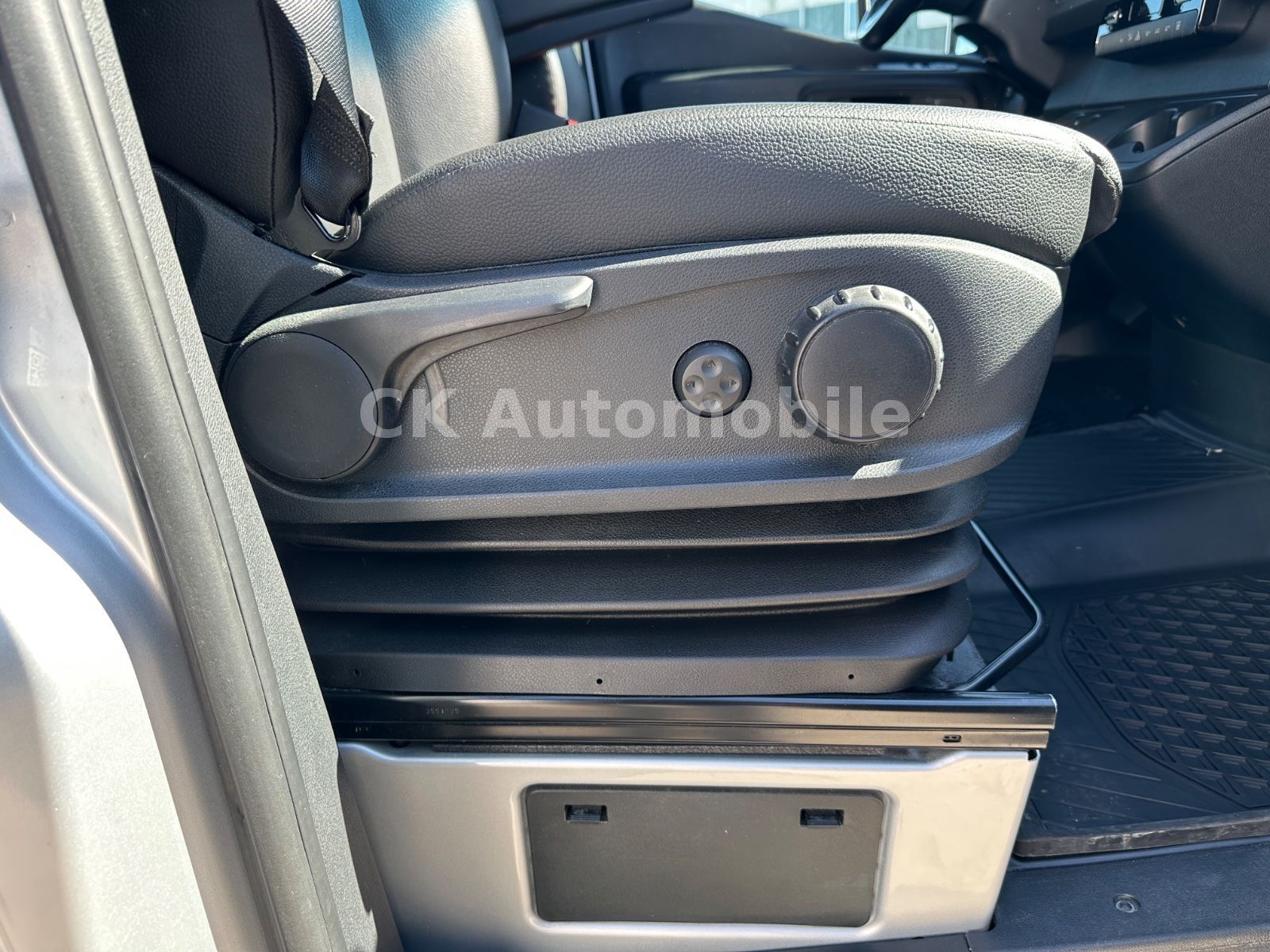 Fahrzeugabbildung Mercedes-Benz Sprinter III Kasten 317 Maxi Autom./MBUX/LED/Kam
