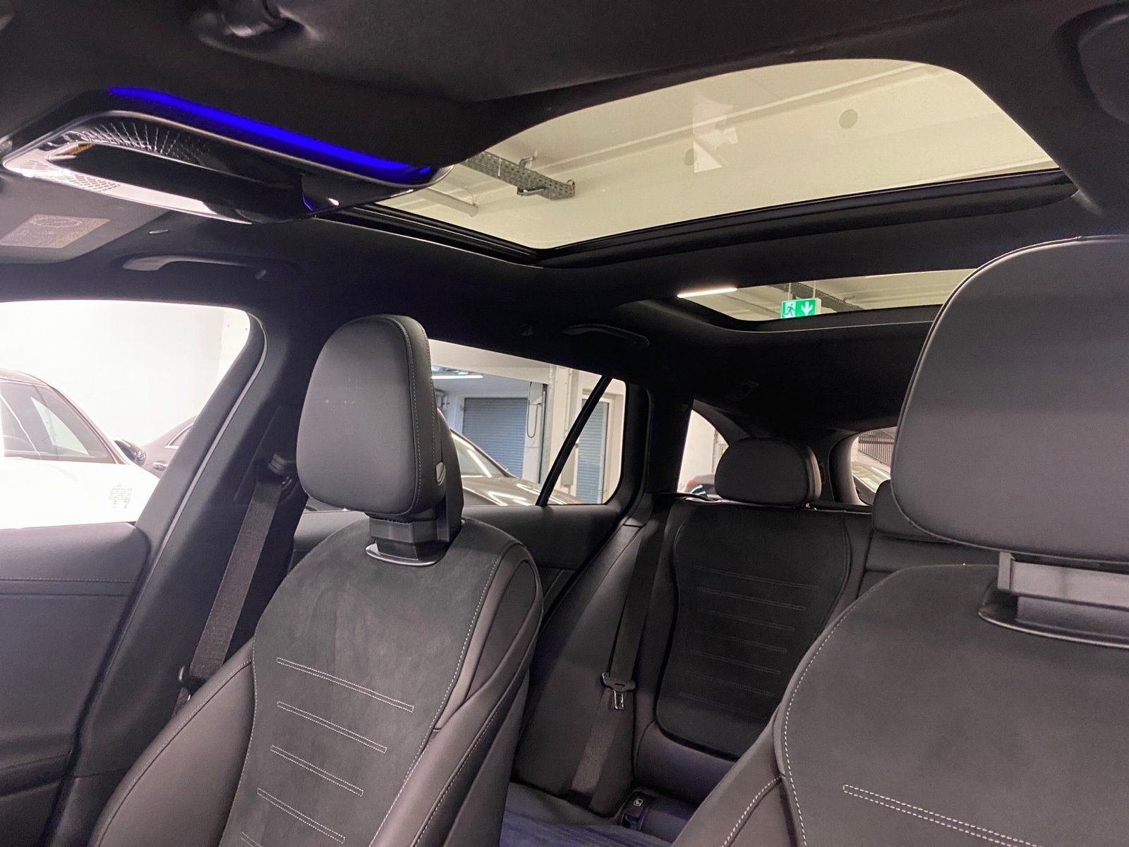 Fahrzeugabbildung Mercedes-Benz C 300 T d AMG*AHK*Pano*Distro*Totwink*SOUND*Memo