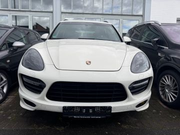Porsche Cayenne - 2