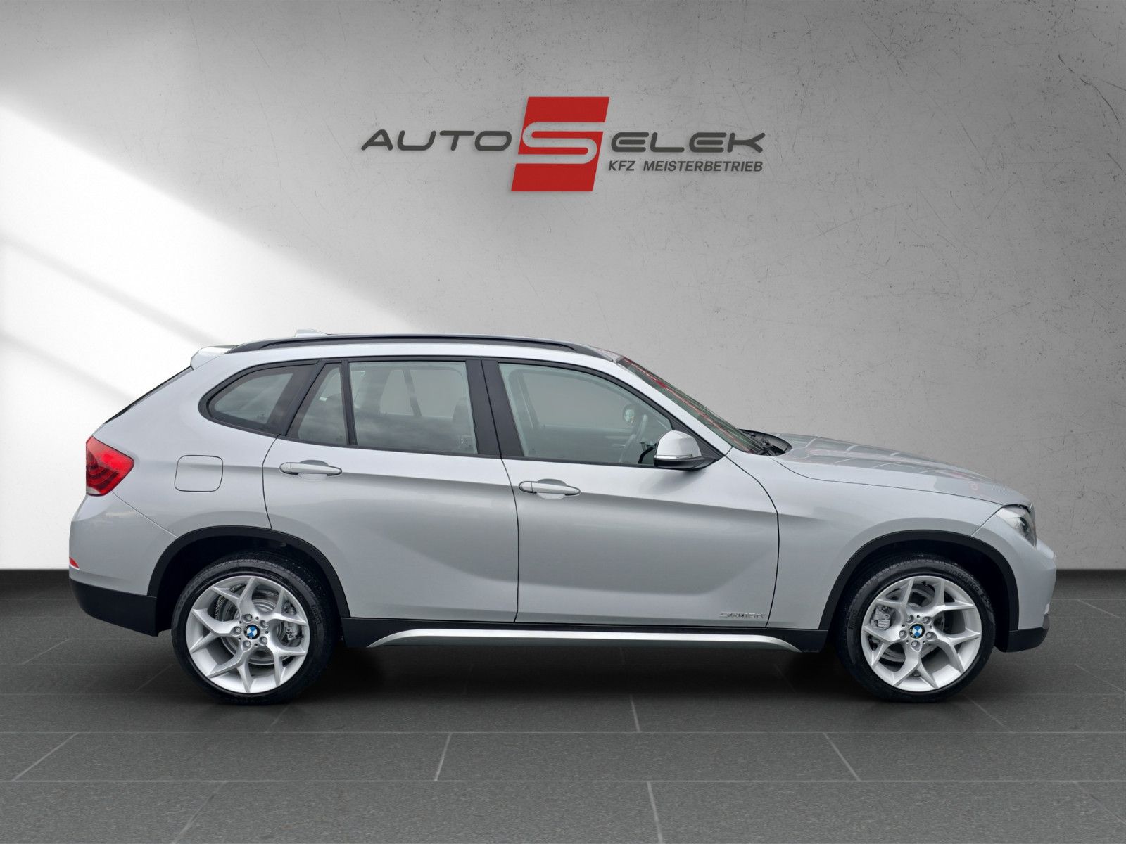 Fahrzeugabbildung BMW Baureihe X1 sDrive 18d,LEDER, PDC,SHZ,NAVi