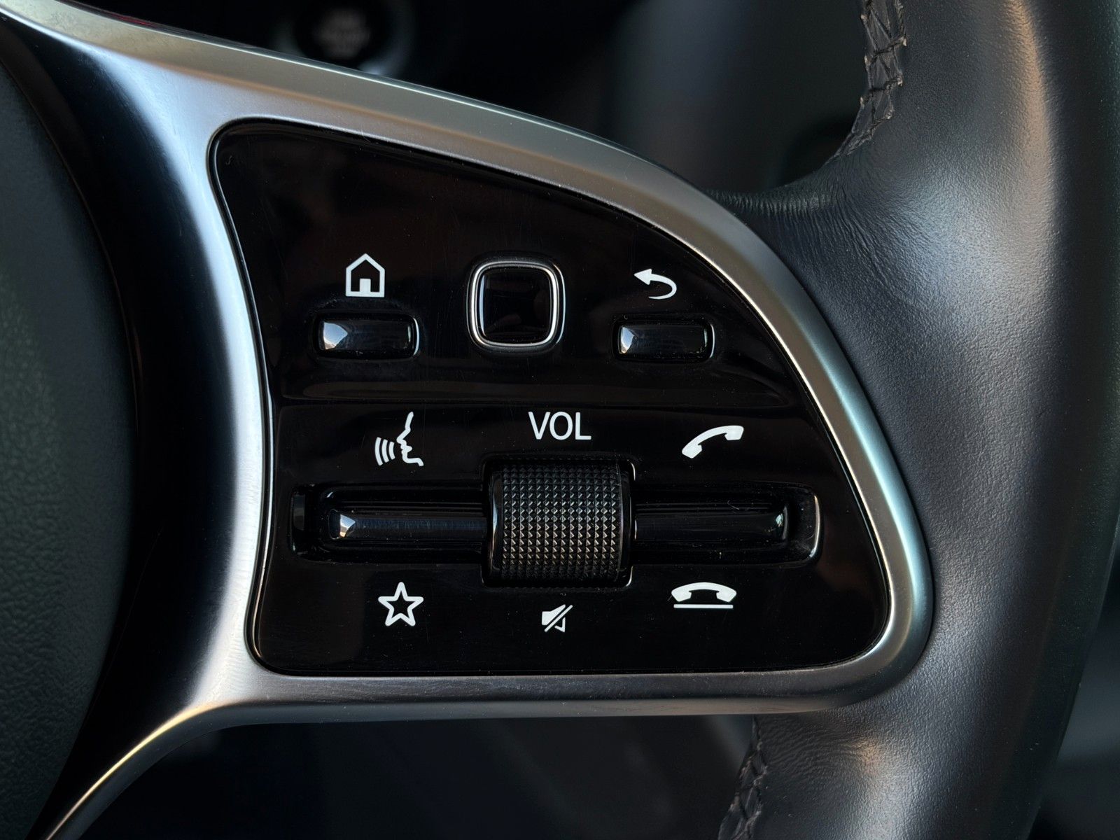 Fahrzeugabbildung Mercedes-Benz Citan Tourer 113 LED Temp. NAV CAM SHZ CarPlay